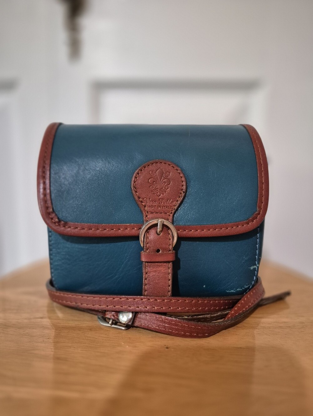 Vera pelle teal blue leather Italian crossbody